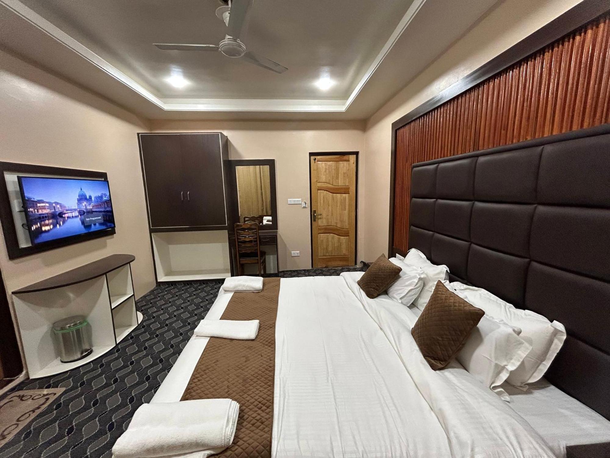 Fair Mount, Airport Road, Humhama Srinagar Srīnagar Quarto foto